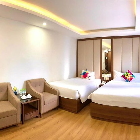 Pariat River Front Hotel Da Nang Exteriör bild