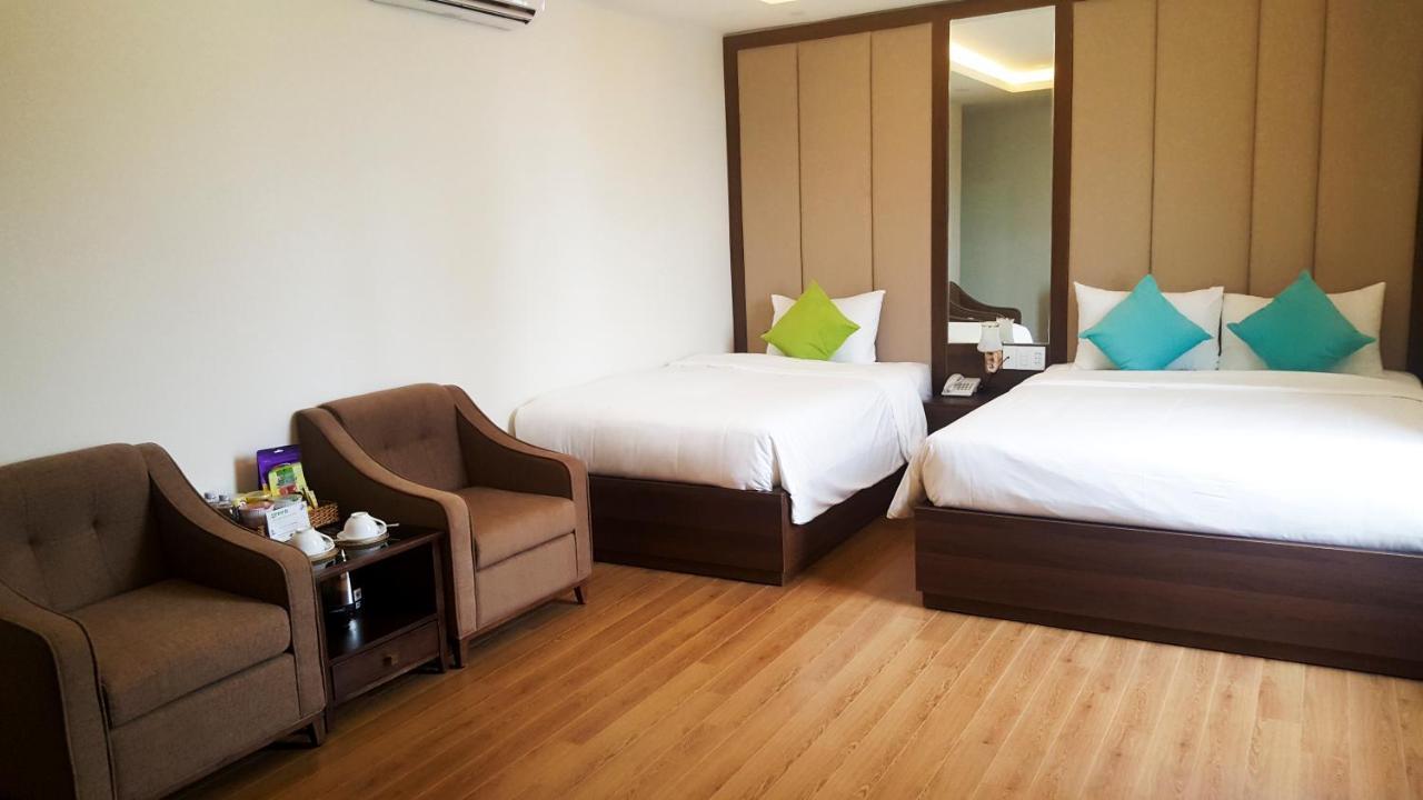 Pariat River Front Hotel Da Nang Exteriör bild