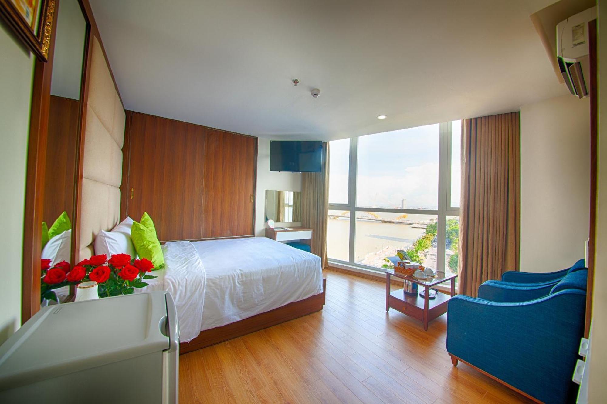 Pariat River Front Hotel Da Nang Exteriör bild