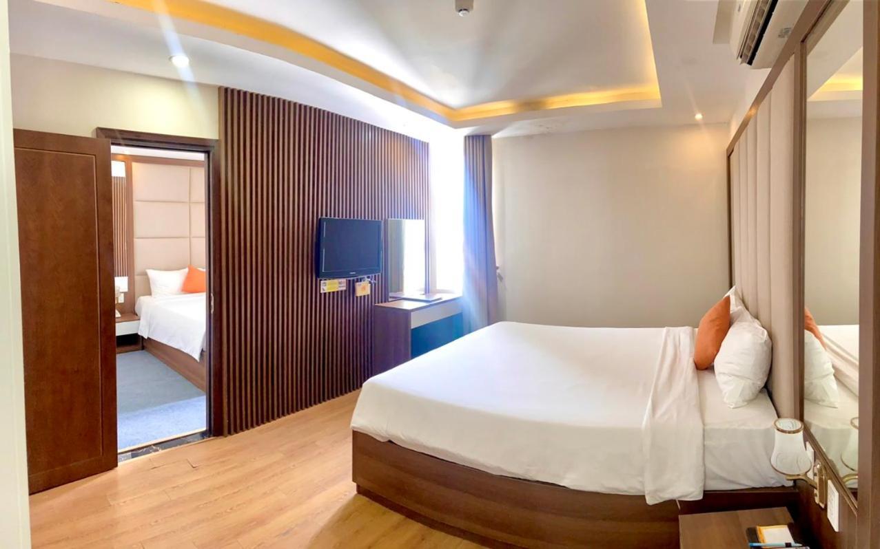 Pariat River Front Hotel Da Nang Exteriör bild