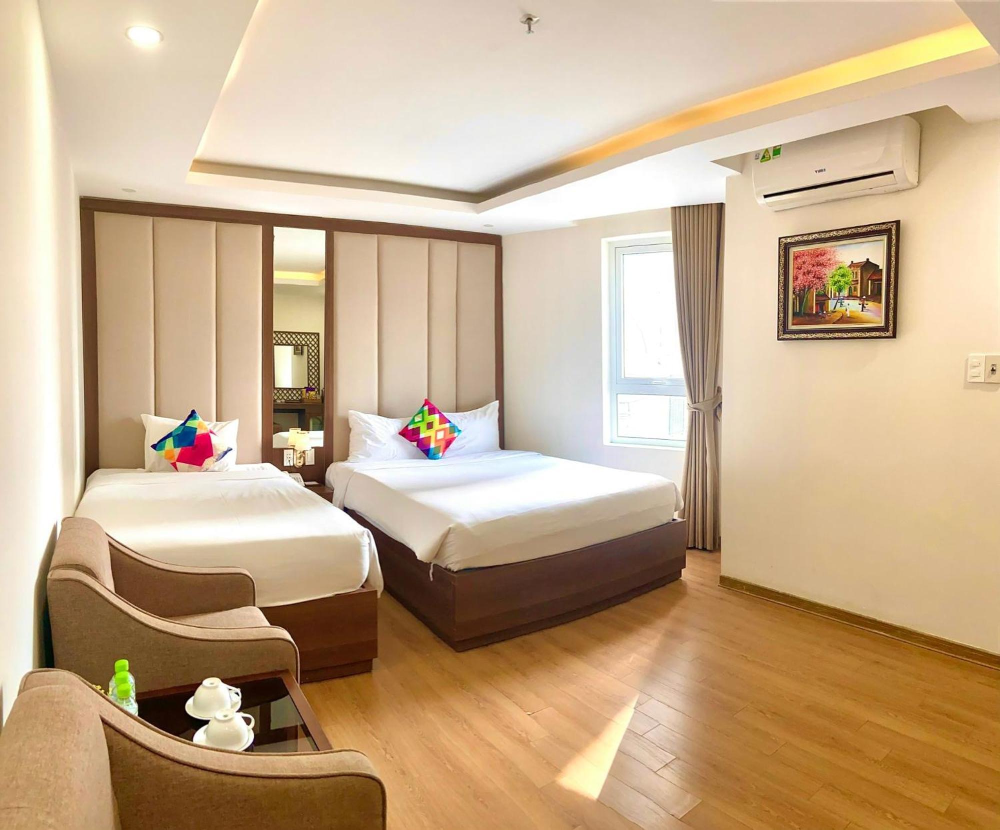 Pariat River Front Hotel Da Nang Exteriör bild