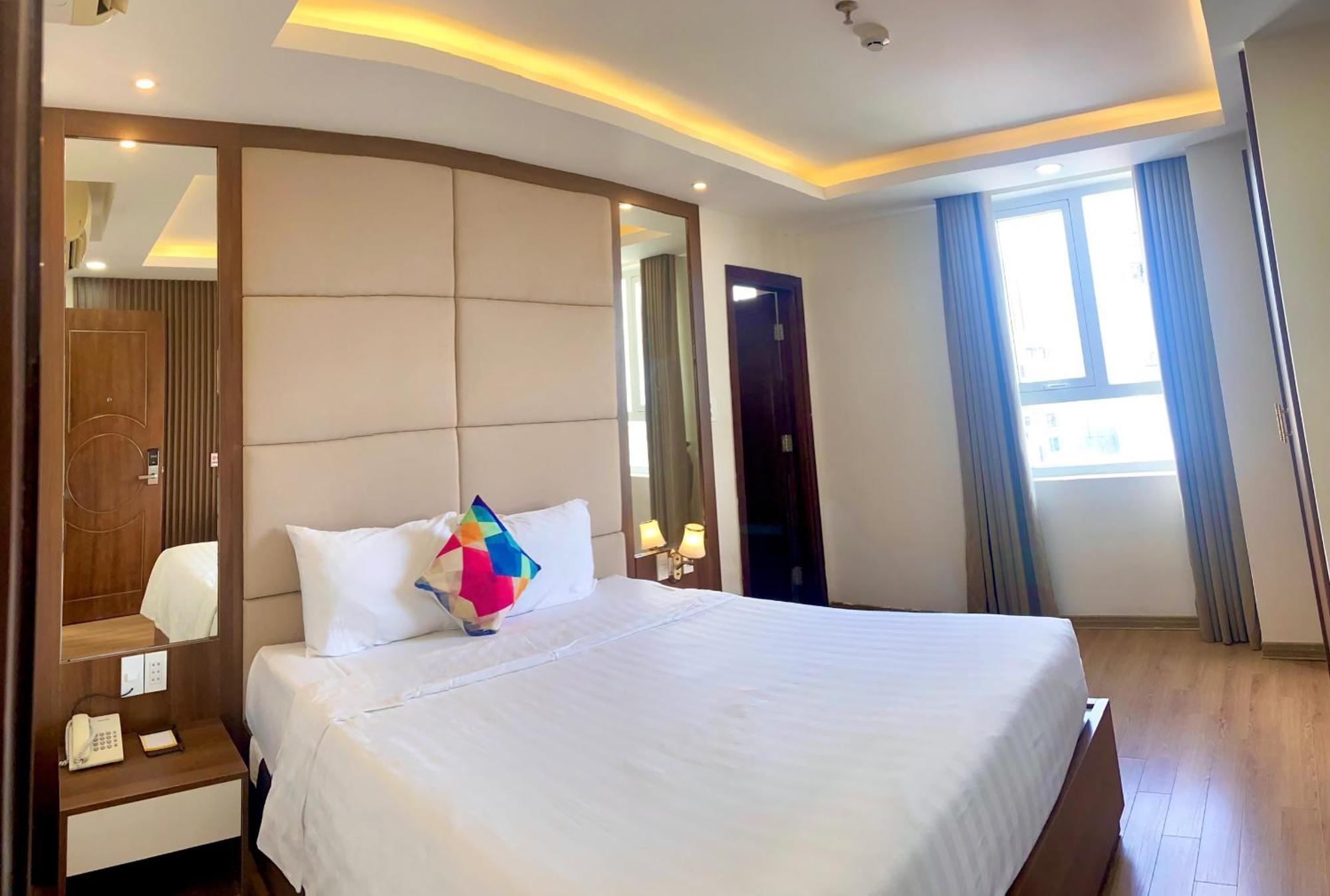 Pariat River Front Hotel Da Nang Exteriör bild